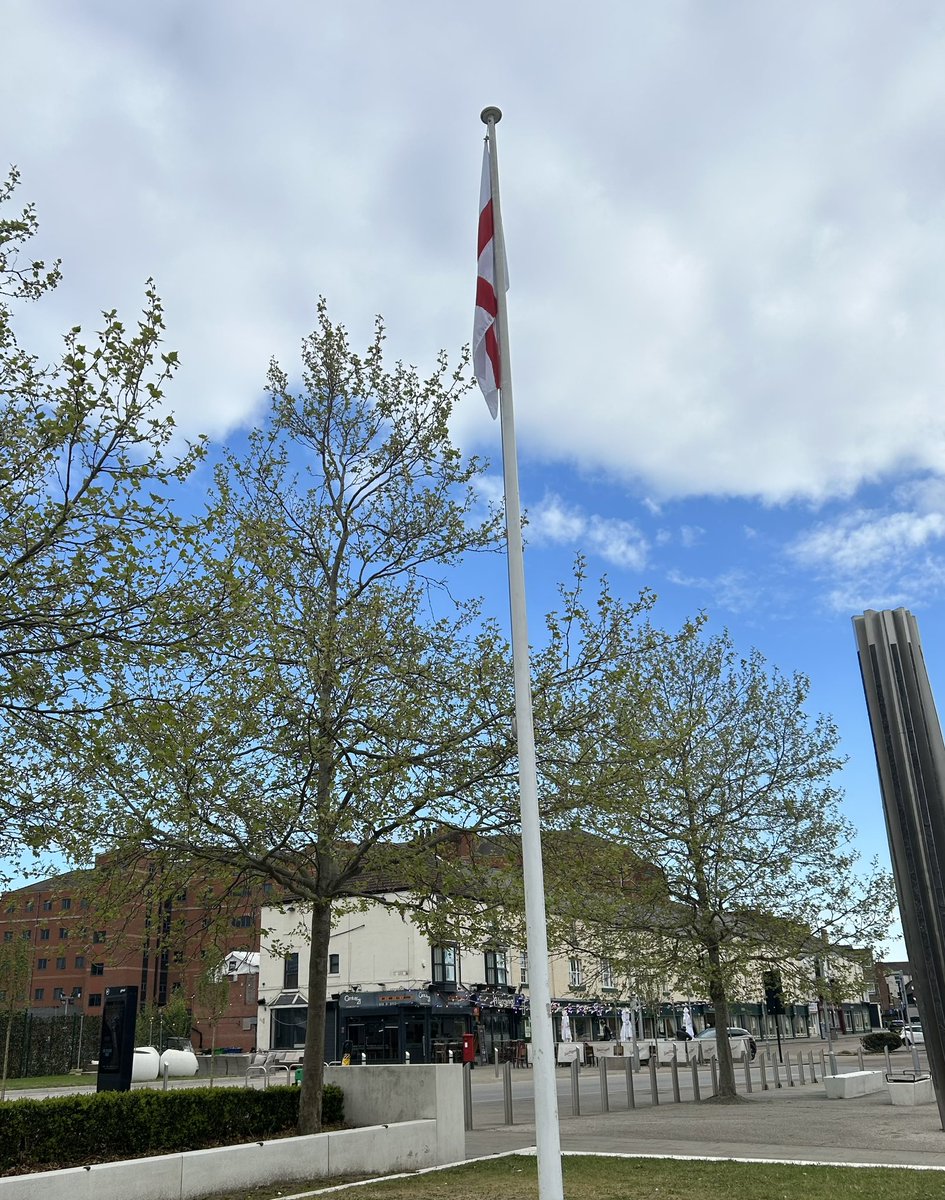 The flag is flying in Sir Nigel Gresley Square this morning to celebrate St George’s Day 🏴󠁧󠁢󠁥󠁮󠁧󠁿