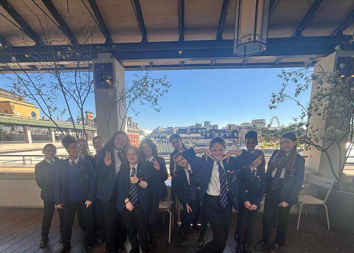 🎶 Earlier this month, students from Northampton Academy's choir, took to the stage at the iconic Royal Opera House in London! 🌟 They joined hundreds of peers from United Learning for an immersive concert, ‘Everybody Sing The Magic Flute.’ What an unforgettable experience! 🎤✨