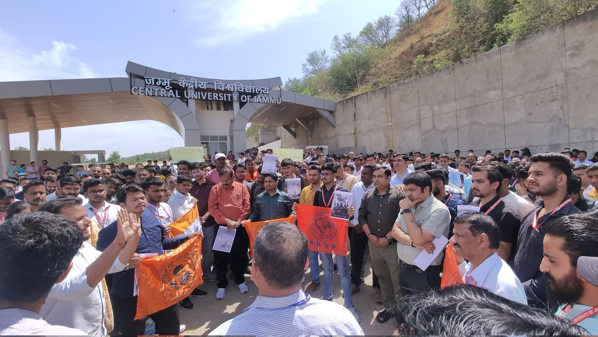 abvpcujammu's tweet photo. ABVP Central University of Jammu unit today along with other students, faculty of university holds a strong protest demonstration against the Terrorist Attack at Pahalgam in which more than 26 tourists lost their lives.

@ABVPVoice https://t.co/7wkMr81a9T