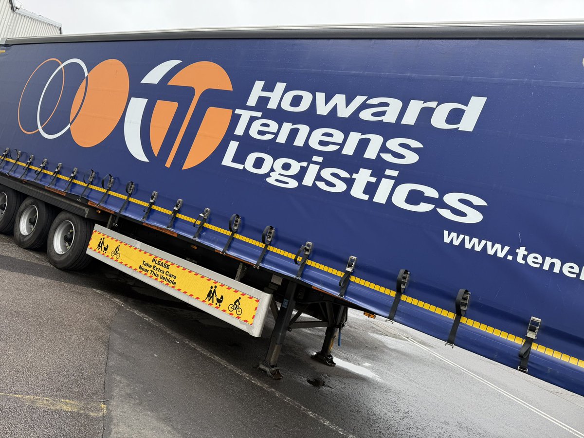 Train the Trainer with fleet customer #HowardTenens in Swindon going through the new Smart dash,vulnerable road systems S-U-P-E-R drive train.
<a href="/keltruck/">Keltruck Scania</a> <a href="/ScaniaUK/">Scania UK</a> <a href="/ScaniaGroup/">Scania Group</a> <a href="/howardtenens/">Howard Tenens Logistics</a> <a href="/chrispurvis1984/">Chris Purvis</a> #Drivertraining