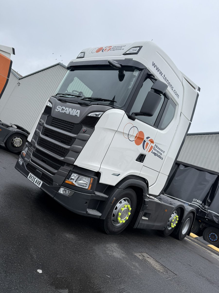JarrodV8Power's tweet image. Train the Trainer with fleet customer #HowardTenens in Swindon going through the new Smart dash,vulnerable road systems S-U-P-E-R drive train.
@keltruck @ScaniaUK @ScaniaGroup @howardtenens @chrispurvis1984 #Drivertraining