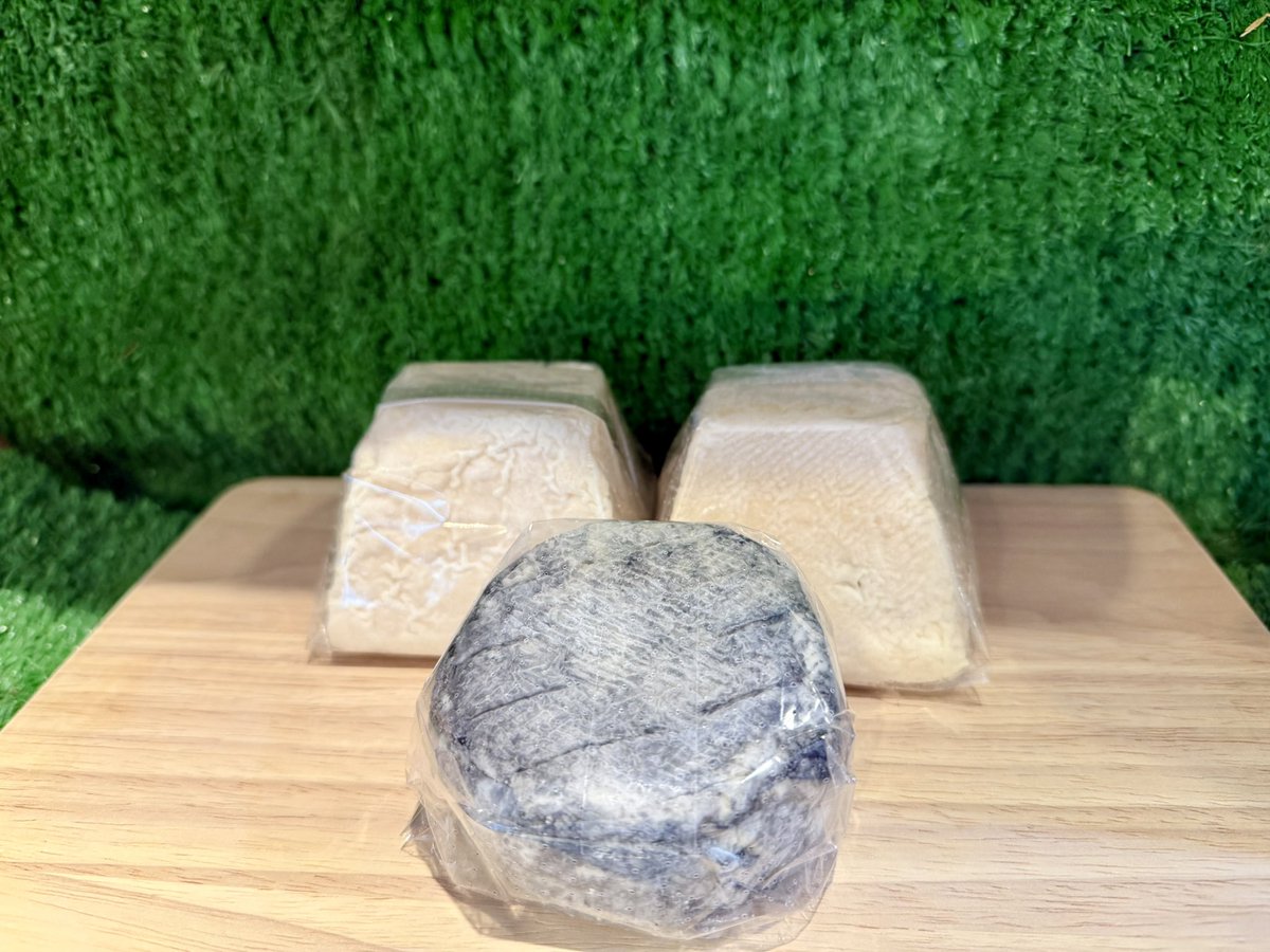 Sinodun Hill from Norton &amp; Yarrow has always been my absolute favourite cheese and I am totally stoked that it (and its sister cheese, Brightwell Ash) are back in our cheese counter where they belong 👍🏻🧀 #HappyCheesemonger #Cheese #Pangbourne
