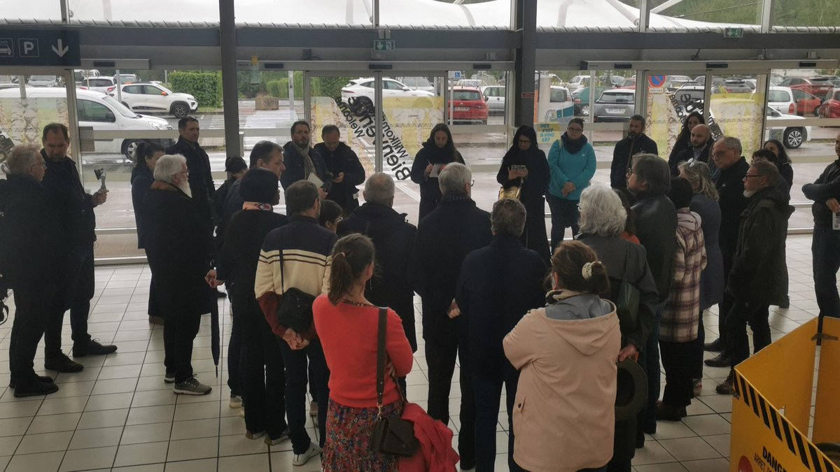 Conférence de presse en cours