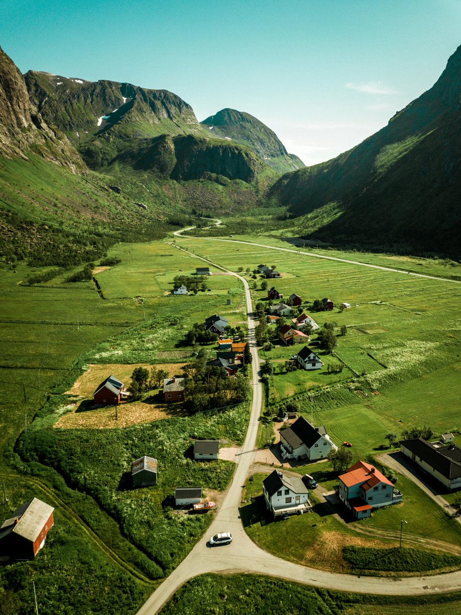 Beautiful landscape of the Lofoten Islands in Norway  🇳🇴