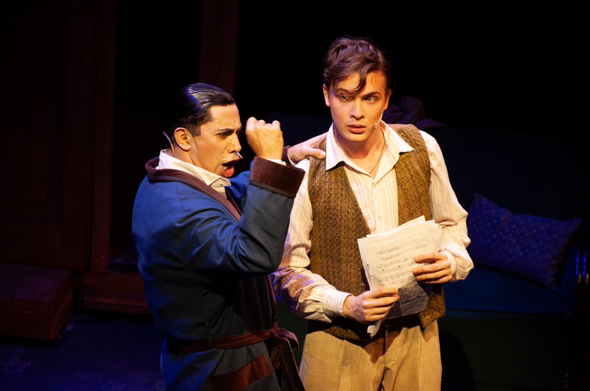 Inspirada en hechos reales, "Cuando Frank conoció a Carlitos" cuenta la amistad entre Gardel y Sinatra, populares voces del siglo XX (HAY VIDEÍTO). Reseña de Estela Telerman. Clic: martinwullich.com/cuando-frank-c…