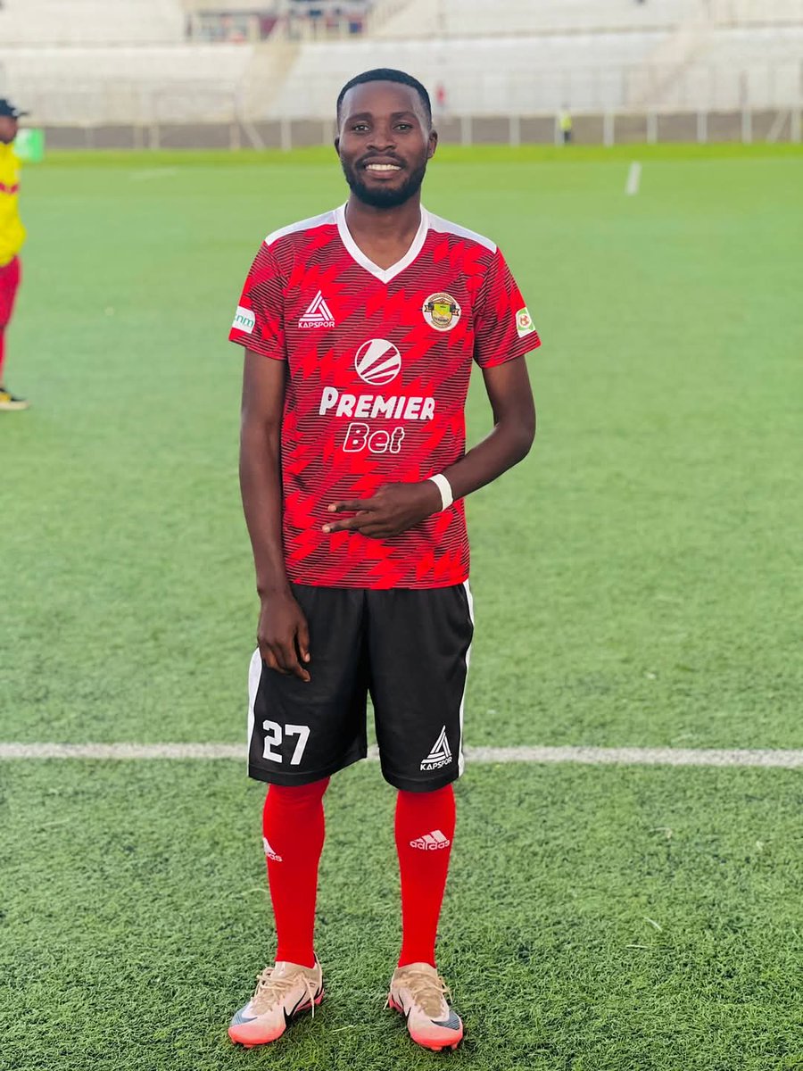 ChilomoniFC's tweet image. Captain Blessings “OB” Phiri signs for Super League side Dedza Dynamos!

A true leader on &amp;amp; off the pitch, OB played a huge role in our promotion 11 goals, 16 assists &amp;amp; a spot in the Team of the Season.

Go well, captain. 

Glory to God.

#Disciples #Malawi #fyp #africanfootball
