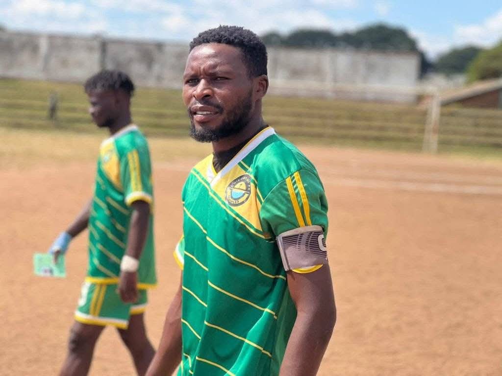 ChilomoniFC's tweet image. Captain Blessings “OB” Phiri signs for Super League side Dedza Dynamos!

A true leader on &amp;amp; off the pitch, OB played a huge role in our promotion 11 goals, 16 assists &amp;amp; a spot in the Team of the Season.

Go well, captain. 

Glory to God.

#Disciples #Malawi #fyp #africanfootball