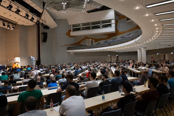 jug_stuttgart's tweet photo. 📢 Das Vortragsprogramm des Java Forum Stuttgart 2025 steht fest!
Ab sofort ist das vollständige Programm online und auf unserer Website einsehbar: https://t.co/AFRrpWpPpG

Freut euch auf spannende Sessions, inspirierende Speaker und aktuelle Themen rund um Java.
#jfs2025 #Java https://t.co/JuHEMyQtHO