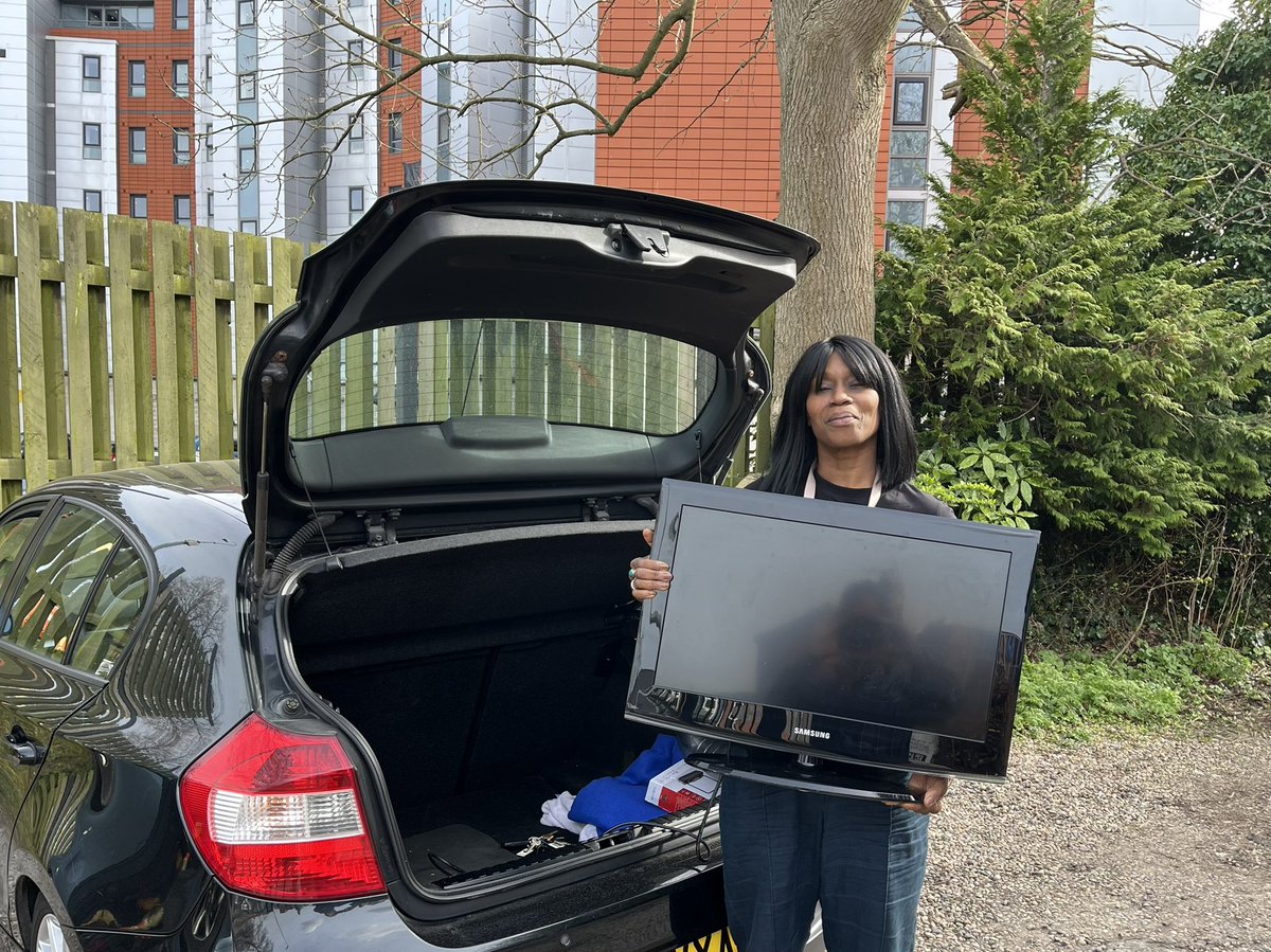 Leeds Homeless Charter (@leedshomelessch) on Twitter photo TV support for someone who has recently been rehoused. Working with <a href="/BARCALeeds/">BARCA-Leeds</a>.
<a href="/SimonHodgsonLCC/">🔳Simon Hodgson🔳</a> <a href="/James_A_Rogers/">James Rogers 🤍💛💙</a> <a href="/LozzaNutts/">Laura Nutter</a> <a href="/jonswales77/">Rev'd Jon Swales</a> TV support for someone who has recently been rehoused. Working with <a href="/BARCALeeds/">BARCA-Leeds</a>.
<a href="/SimonHodgsonLCC/">🔳Simon Hodgson🔳</a> <a href="/James_A_Rogers/">James Rogers 🤍💛💙</a> <a href="/LozzaNutts/">Laura Nutter</a> <a href="/jonswales77/">Rev'd Jon Swales</a>