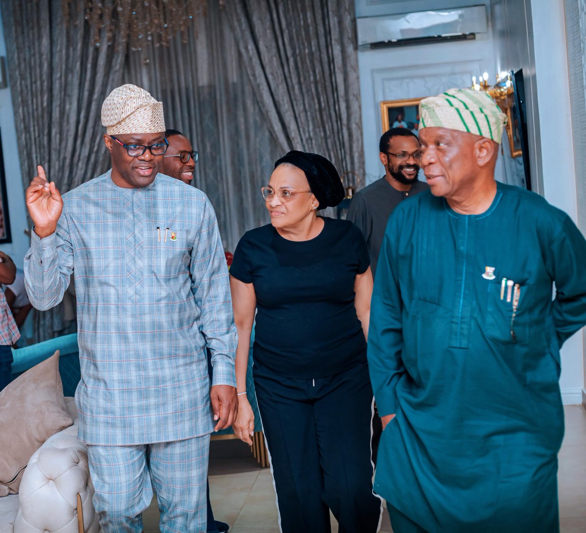 seyimakinde's tweet photo. Last night, we paid a condolence visit to Her Excellency Mrs Florence Ajimobi over the passing of her beloved first daughter, Mrs Abisola Kola-Daisi. May her soul rest in peace and may God continue to comfort all those she left behind to mourn her painful exit. https://t.co/GaT69DBvkG