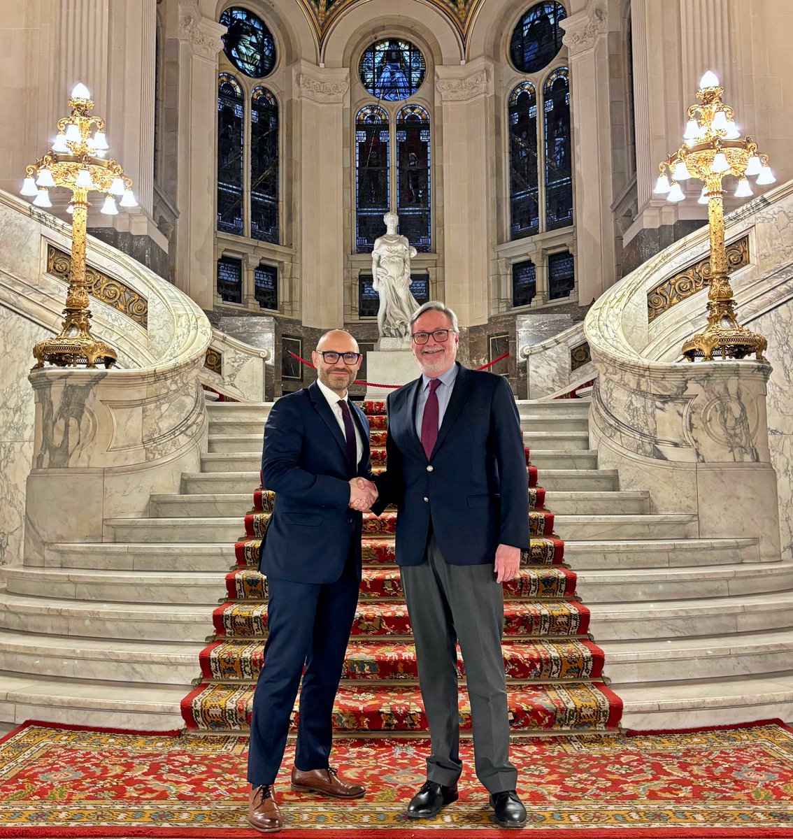 🔸 #PCA Press release - Entry into force of the Host Country Agreement between the <a href="/PCA_CPA/">Permanent Court of Arbitration</a> and the Republic of #Ecuador 🇪🇨🔸

The Host Country Agreement signed between the <a href="/PCA_CPA/">Permanent Court of Arbitration</a> and #Ecuador on 17 October 2022 has entered into force.

During a ceremony held at the