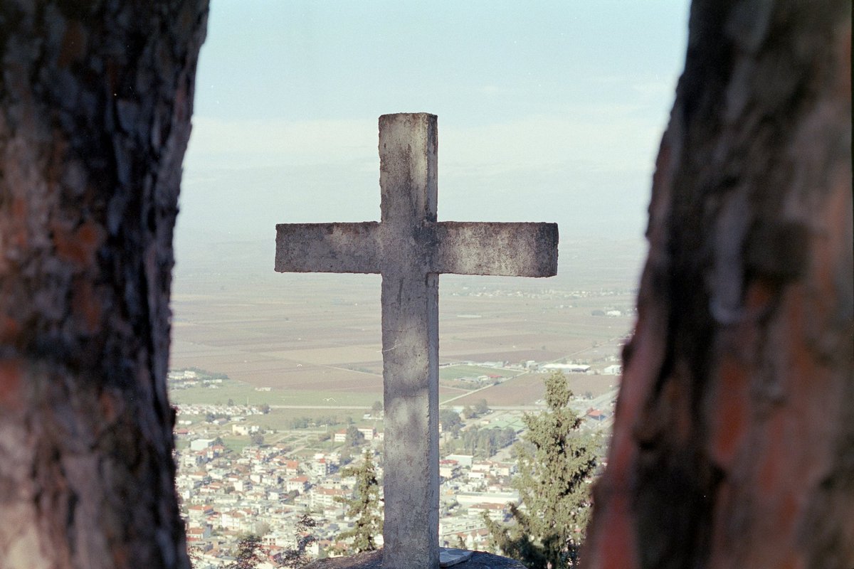 ThaKoutras's tweet photo. ~above the living. closer to nothing.

📷 Minolta Dynax 500si
🎞 Kodak Pro Image 100
⚗️ Tetenal C41
Scan: Fujifilm X-A5 + Negative Lab Pro
#believeinfilm #shootfilmbenice #ishootfilm https://t.co/gWA3vqoist