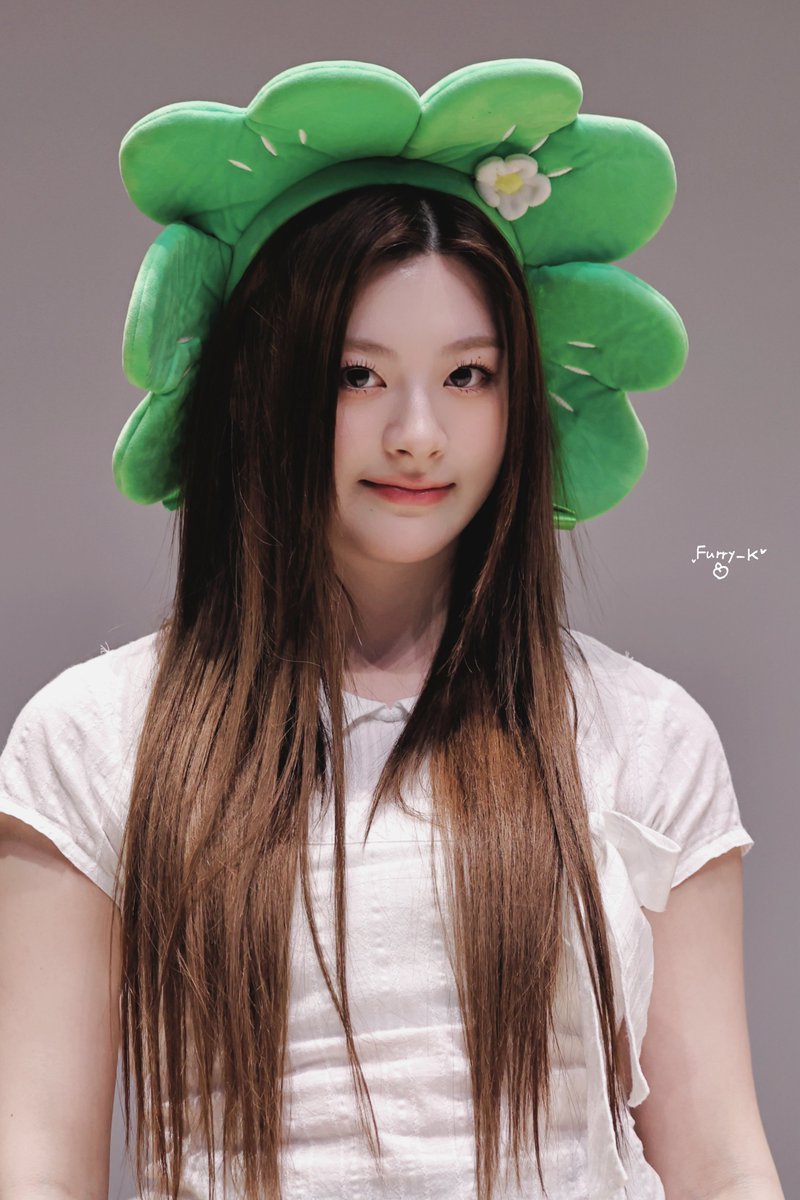 Furry_k_'s tweet photo. 250419 🍀🍀🍀

#STAYC #세은  
#스테이씨 #SEEUN 
#공주와또 https://t.co/SgaEa2weJM
