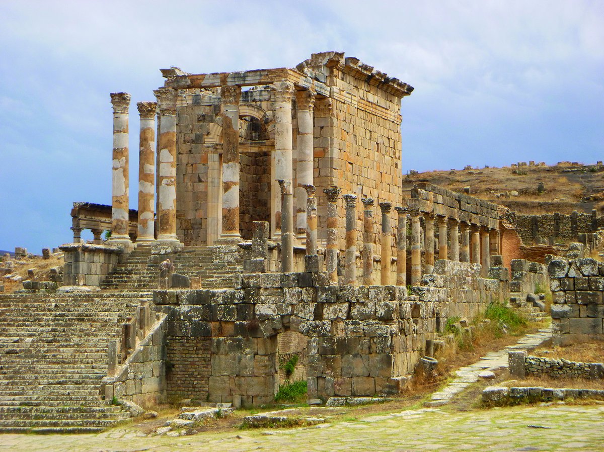 🌍 Dal 21 al 29 giugno, torniamo con i #ViaggiDiArcheo con un’esperienza unica in #Algeria!

Tra i templi di Djemila, la romana Timgad e le ville di Tipasa, un viaggio culturale guidato da Marco Di Branco.
Prenota ora!

📧 info@kanaga-at.com
📞 +39 3757840872