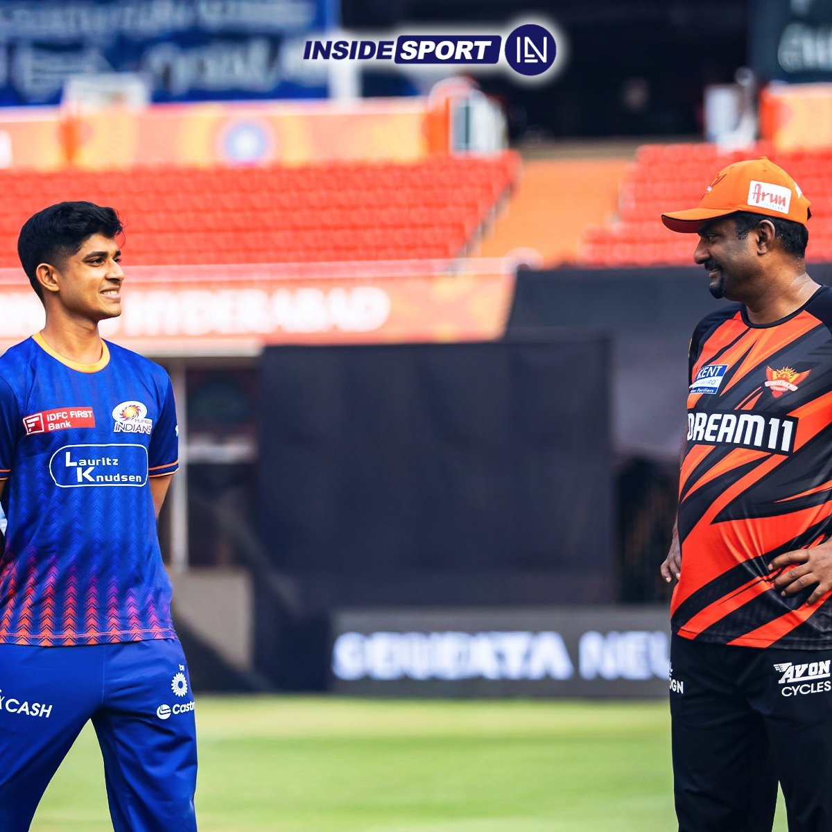 InsideSportIND's tweet photo. Vignesh Puthur meets the spin maestro Muttiah Muralitharan π₯°
π·: MI/ X
#VPuthur #MMuralitharan #SRHvMI #IPL2025 #Insidesport #CricketTwitter https://t.co/opV8lhR6UN