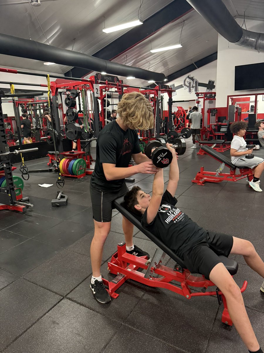 Why is our middle school program important?  Let’s start with building relationships with our young players!!!  The automatically know someone when they walk into school!!  #nOplacelikeHome