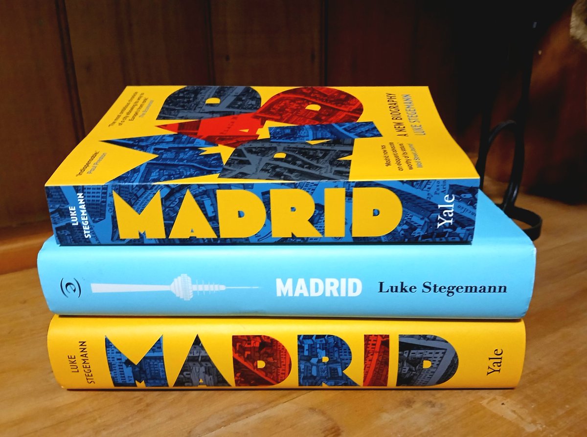 ¡Feliz día del libro! 📚
Aquí las tres ediciones de mi MADRID, la de arriba es el libro de bolsillo, próximamente a la venta 📚
#DíadelLibro #SantJordi