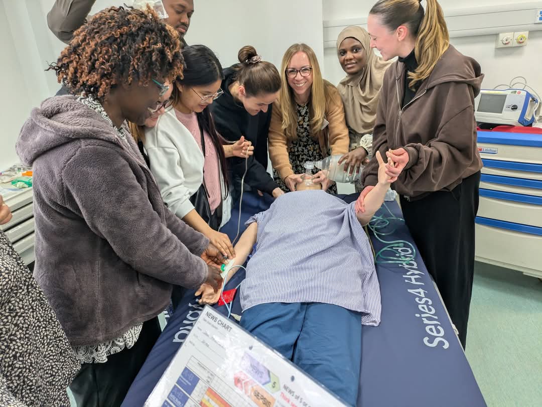 Gayle Louise Slade tweet media