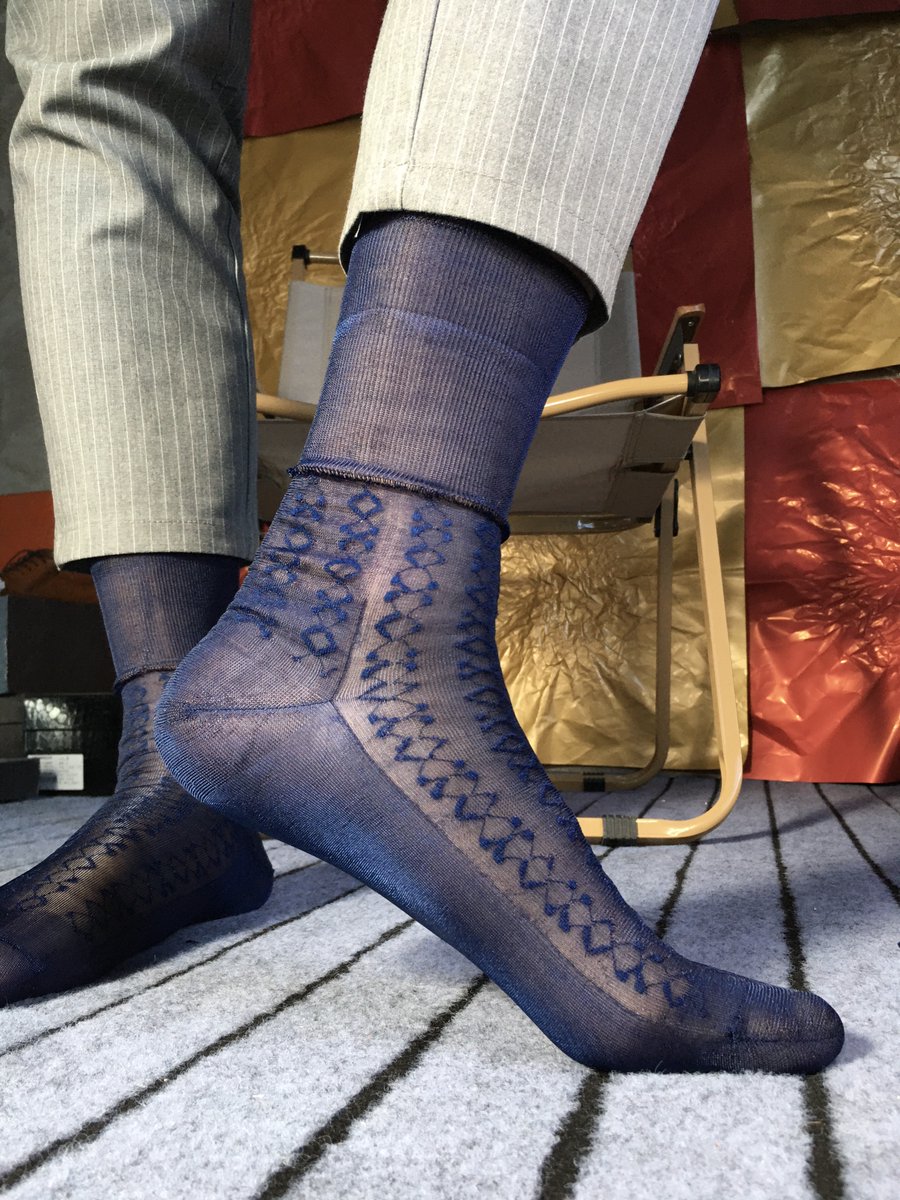 纨绫（道合袜业） tweet media