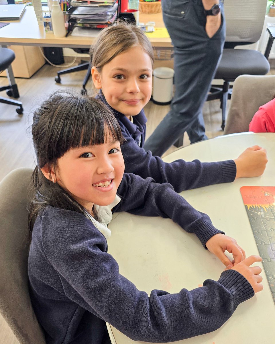 britishschoolro's tweet image. As part of our ongoing commitment to giving back, our pupils spent their final University Programme session with the children at BufKids. 💙 Here, they had the chance to make new friends, complete a craft activity together, play outside and share a traditional Romanian meal.