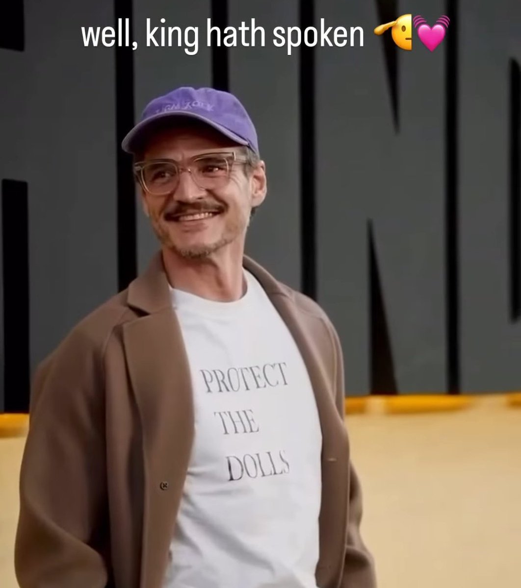 CentralPascal's tweet image. 🗣️| &quot;Bom, o rei gostoso falou&quot; - Lux Pascal, sobre a camiseta &apos;Protect the Dolls&apos; usada por Pedro Pascal, via Instagram Story.

Pedro usou a camiseta em defesa a comunidade trans. 🏳️‍⚧️