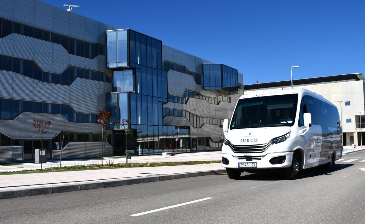 Los autobuses del Plan Astra, que conectan los pueblos del cinturón con la capital, tendrán parada desde el próximo lunes en el nuevo hospital de #Cuenca, coincidiendo con el inicio de su puesta en marcha. 

Este servicio suma 145.000 usuarios desde su puesta en marcha.