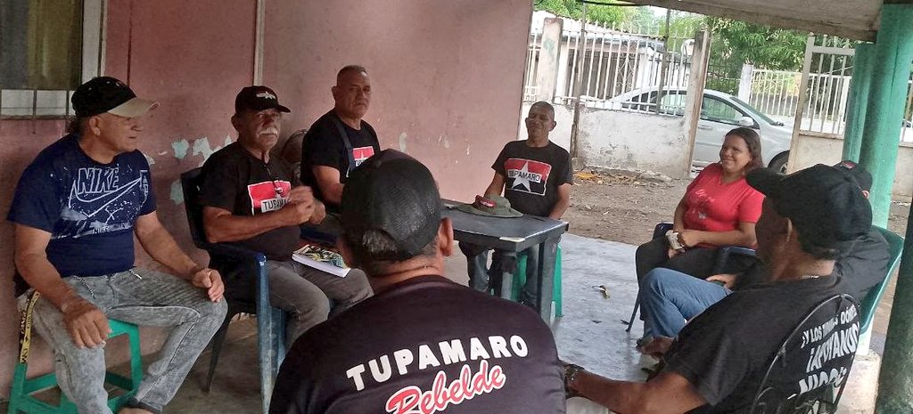 #EnFoto 📸|| Miembros de la Dirección Regional del estado Cojedes, militancia de la comunidad San José de Mapuey y el camarada responsable del <a href="/BloqLlanero_MRT/">BloqueLlaneroAmazonico_MRT</a> Julio Portilla candidato nuestro a la <a href="/Asamblea_Ven/">Asamblea Nacional 🇻🇪</a> por el estado <a href="/MrtCojedes_/">MrtCojedes_Oficial</a> realizaron compartir de saberes y