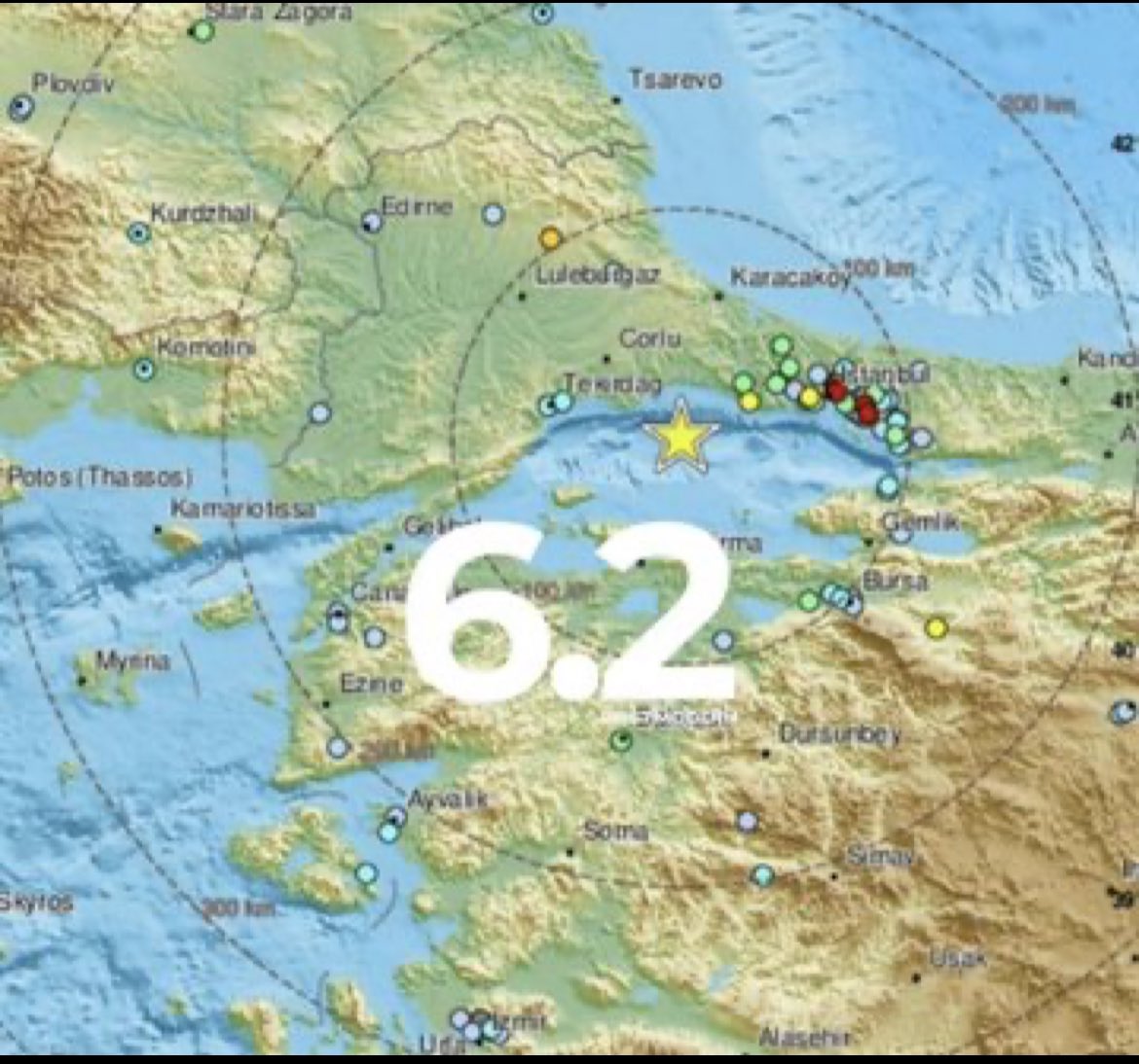Geçmiş olsun İstanbul 
Cenab-ı Hak her türlü afetlerden muhafaza eylesin!
#Deprem