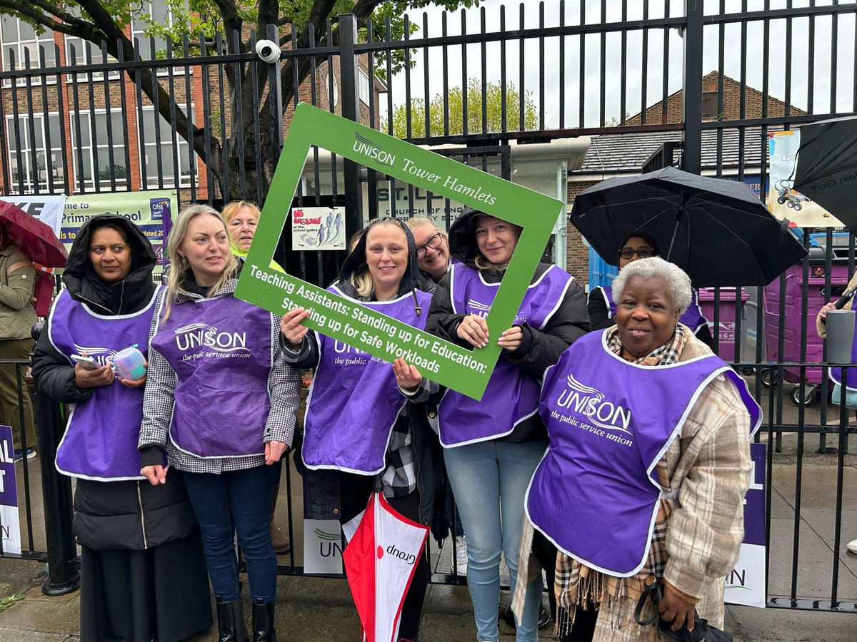 Tower Hamlets UNISON (@unison_th) on Twitter photo Singing in the rain on day 3 of strike action at St Luke's School. Nothing's gonna stop UNISON members from standing up for safe schools. <a href="/unisonglr/">UNISON Greater London</a> <a href="/strike_map/">Strike Map</a> Singing in the rain on day 3 of strike action at St Luke's School. Nothing's gonna stop UNISON members from standing up for safe schools. <a href="/unisonglr/">UNISON Greater London</a> <a href="/strike_map/">Strike Map</a>