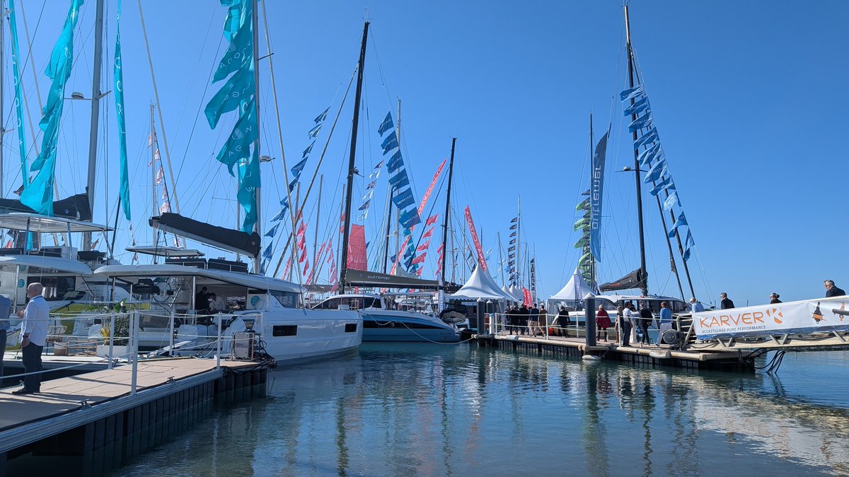 ecomnews_live's tweet image. Salon International du #Multicoque à #LaGrandeMotte : "Notre port accueille le monde jusqu'à dimanche ! Le #Multihullshow c'est 175 exposants et 11 avants premières mondiales. 73 multicoques sont exposés sur plus de 4000 m2. La filière #nautisme à La Grande Motte c'est 26
