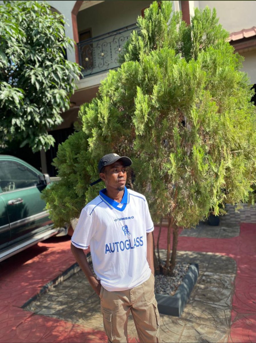 Yaw__Stylish's tweet photo. Hello guys my name is Jude Mensah aka Nungua Lewandowski and l reside at Amasaman stadium junction and one cool fact about me is l’m a virgin looking for a girlfriend and l don’t have a spec  kindly dm me if you see this https://t.co/NCcfMdseWb