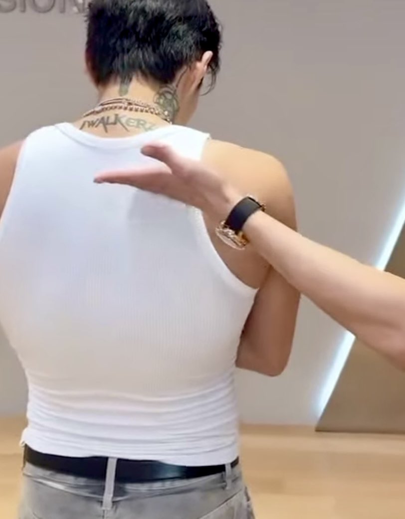 그......아닙니다..........