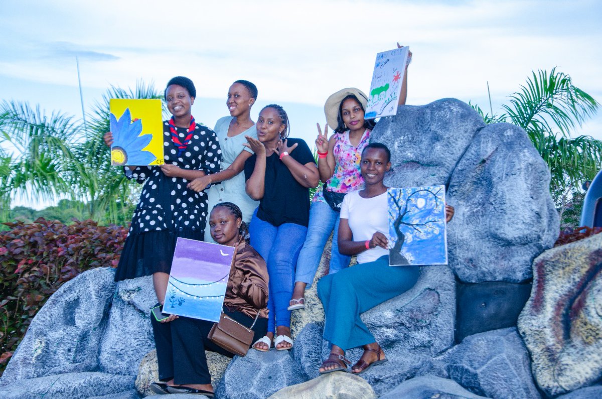 Young leaders and YESS participants spent a vibrant day engaging in wall painting and meaningful conversations, combining creativity with camaraderie for a truly inspiring experience.
#YessGirlsMovement
#wagggs
#paint