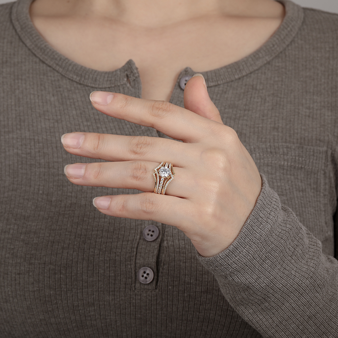 SheSaidYesRing's tweet image. Love, sealed in sparkle. ✨
What’s your dream bridal set like? #EngagementEssentials

shesaidyes.design/91eju