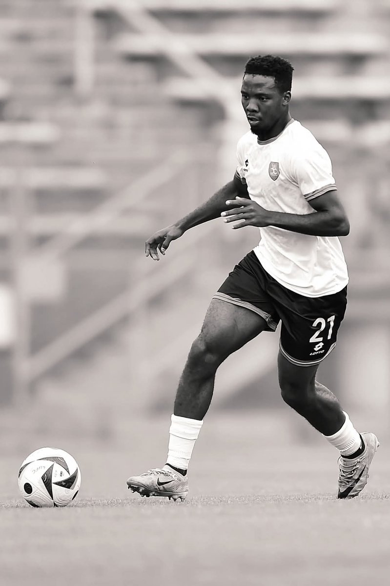hungry_lions_FC's tweet photo. Hungry Lions Football Club is saddened by the passing of @DurbanCity_FC player, Sinamandla Zondi.

Our deepest condolences to his family, club, and the entire football fraternity. 

RIP, Sgora 🕊️🙏🏾.

#DitauDiaRora https://t.co/q0pXJOqhBD