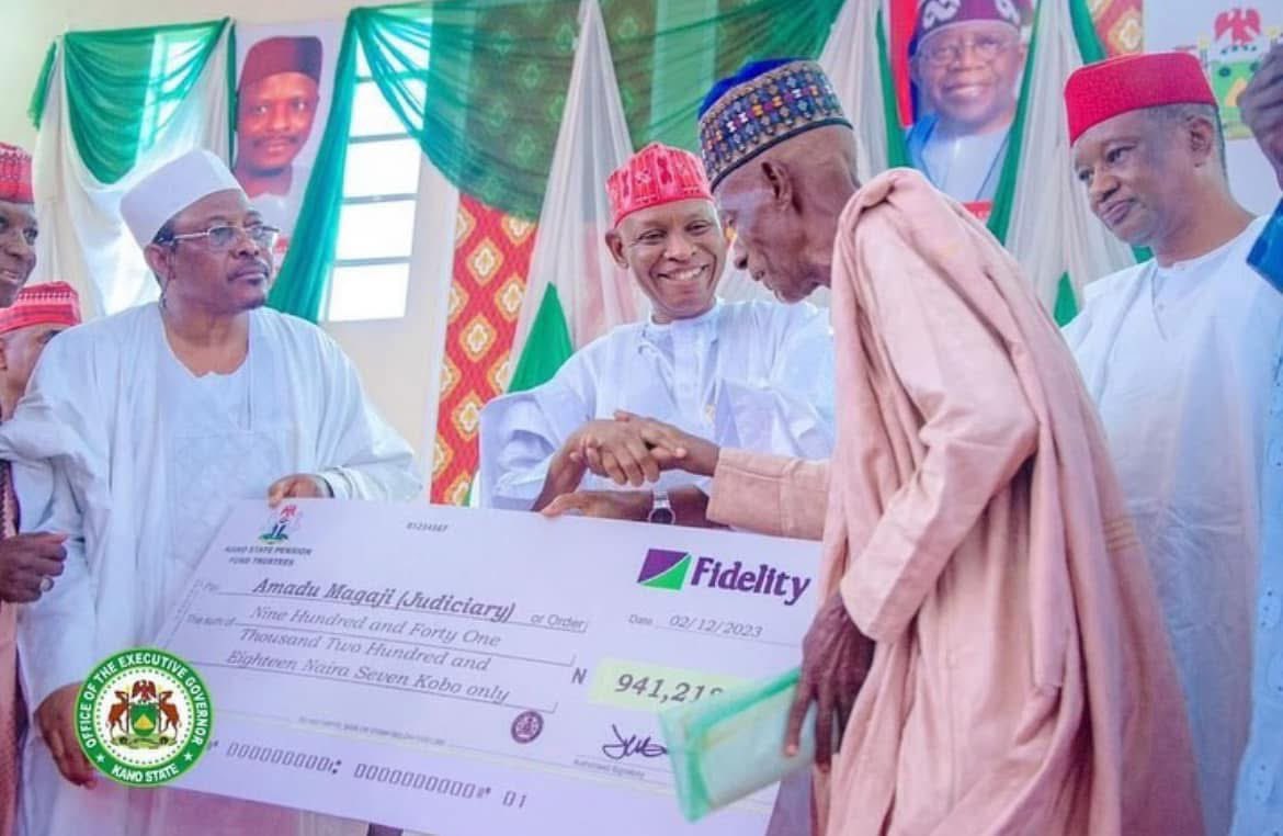 ibrahimado__'s tweet image. To date, His Excellency Governor Abba K Yusuf has settled over N21 billion in gratuity and death benefit liabilities of N48.6 billion that he inherited from the Ganduje administration.

#AbbaIsWorking.