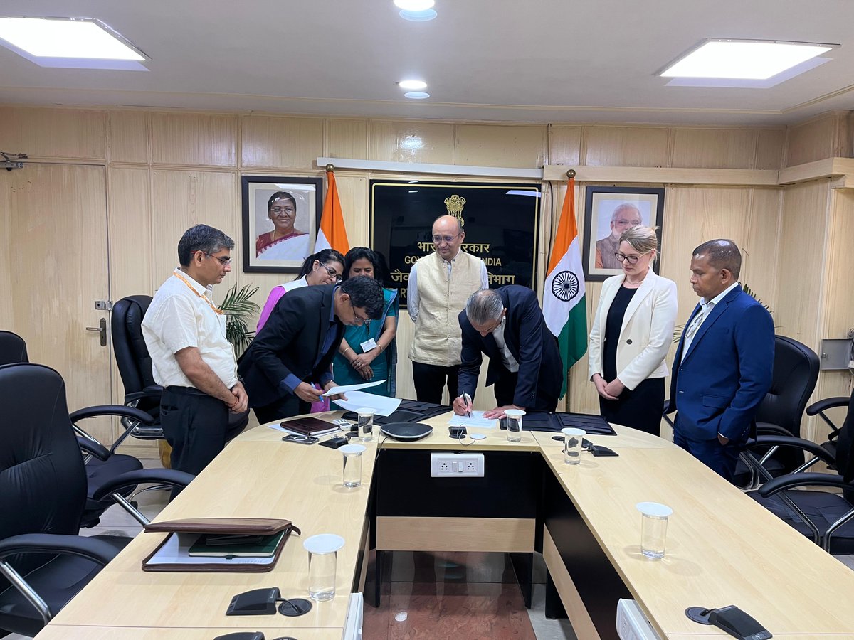 Department of Biotechnology (@dbtindia) on Twitter photo .@DBT_CDFD has signed a Letter of Intent with <a href="/nanopore/">Oxford Nanopore</a> Technologies to advance real-time, portable DNA/RNA sequencing. The collaboration focuses on skill development, developing & deploying equitable, scalable diagnostics for forensics, genome mapping and genetic disease .@DBT_CDFD has signed a Letter of Intent with <a href="/nanopore/">Oxford Nanopore</a> Technologies to advance real-time, portable DNA/RNA sequencing. The collaboration focuses on skill development, developing & deploying equitable, scalable diagnostics for forensics, genome mapping and genetic disease