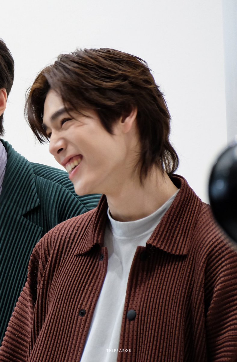 Happiness looks gorgeous on you.