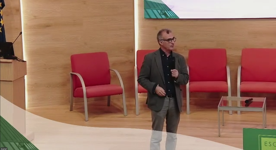EASPsalud's tweet photo. Estamos 🔴en directo en #eSalud2 con Daniel López Acuña @lopezacunad.
Presentado por @sminue
No te preocupes que después se quedará grabado para verlo en diferido. https://t.co/wslSzIgXox