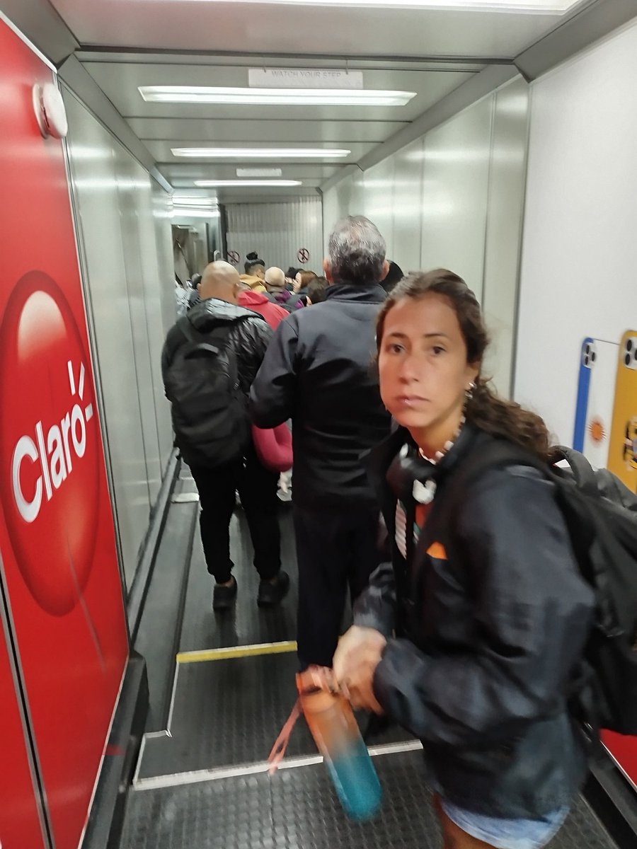 Una vez mas despegando hacia lugares inospitos. "Sueñen", dijo el papa .