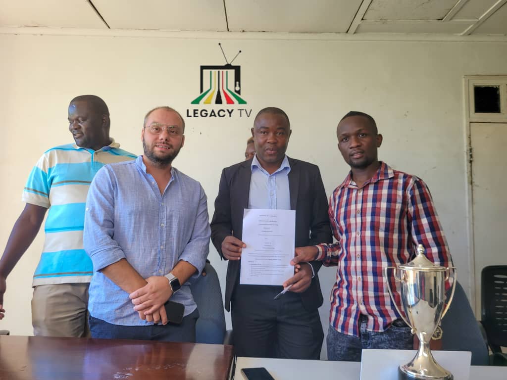 mashia_mungati's tweet photo. 🎥 #LegacyTV partners with Romanian filmmakers for a new cinematic venture, #The_Trabablas_Trail - a film exploring Pres @edmnangagwa's inspiring journey during the liberation war to his leadership today. Stay tuned! 🍿 #FilmProject @Twinsis50497431 @MakuzaWisd92236 @zimcelebs1 https://t.co/USGVAQmN1g
