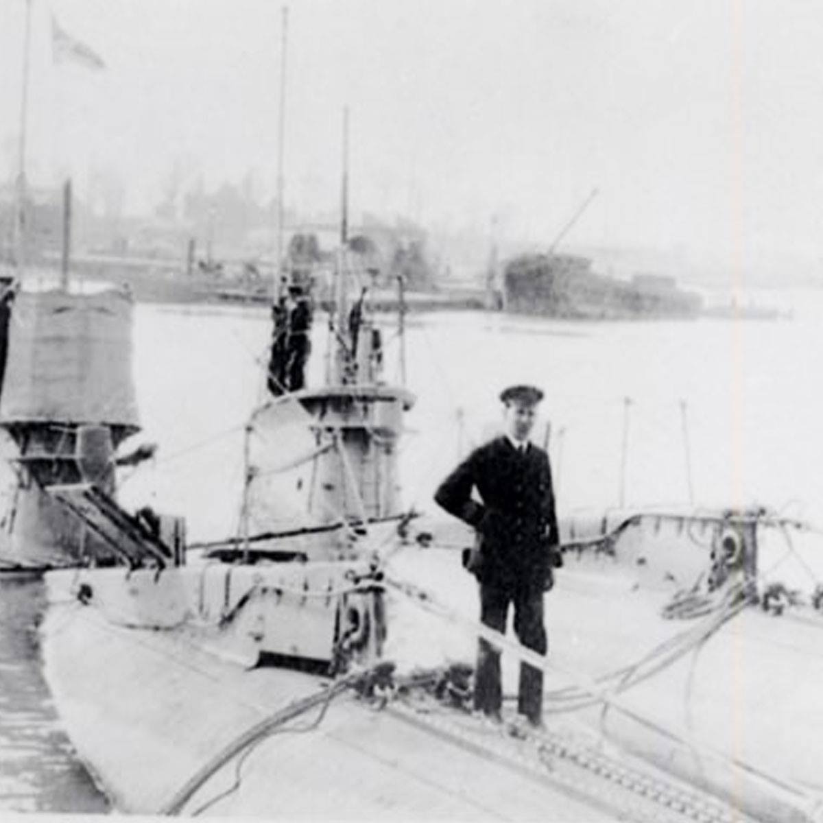 #OnThisDay: The Zeebrugge &amp; Ostend Raids

On 23 April 1918, the Royal Navy launched the Zeebrugge and Ostend Raids, a daring bid to block German U-boat access. It earned 11 Victoria Crosses and remains one of the most decorated actions in naval history.

📷  Lt Sandford - HMS C3