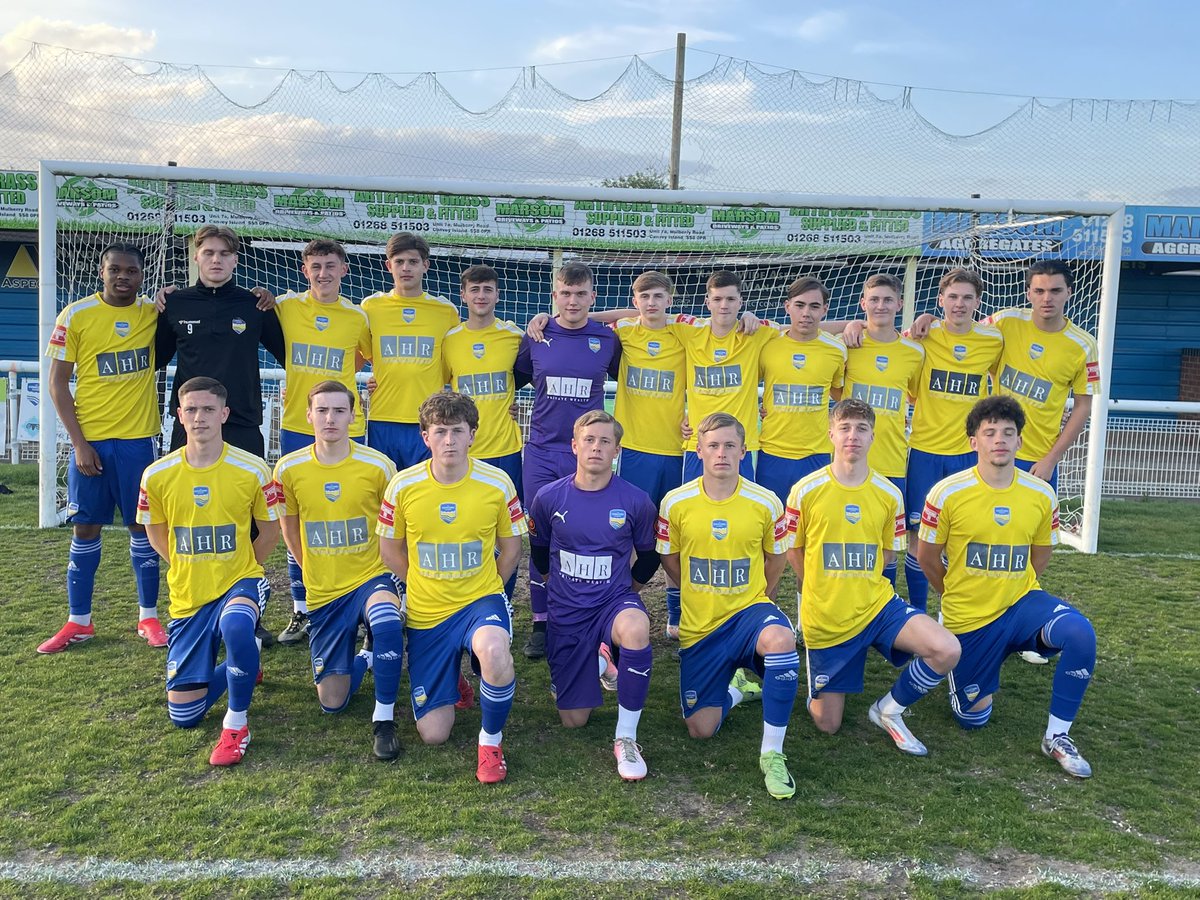 Great effort from the U18’s winning the league last night against Hashtag who pushed them hard on the night.
Well done boys 👏👏 #YAMC💛💙🥇