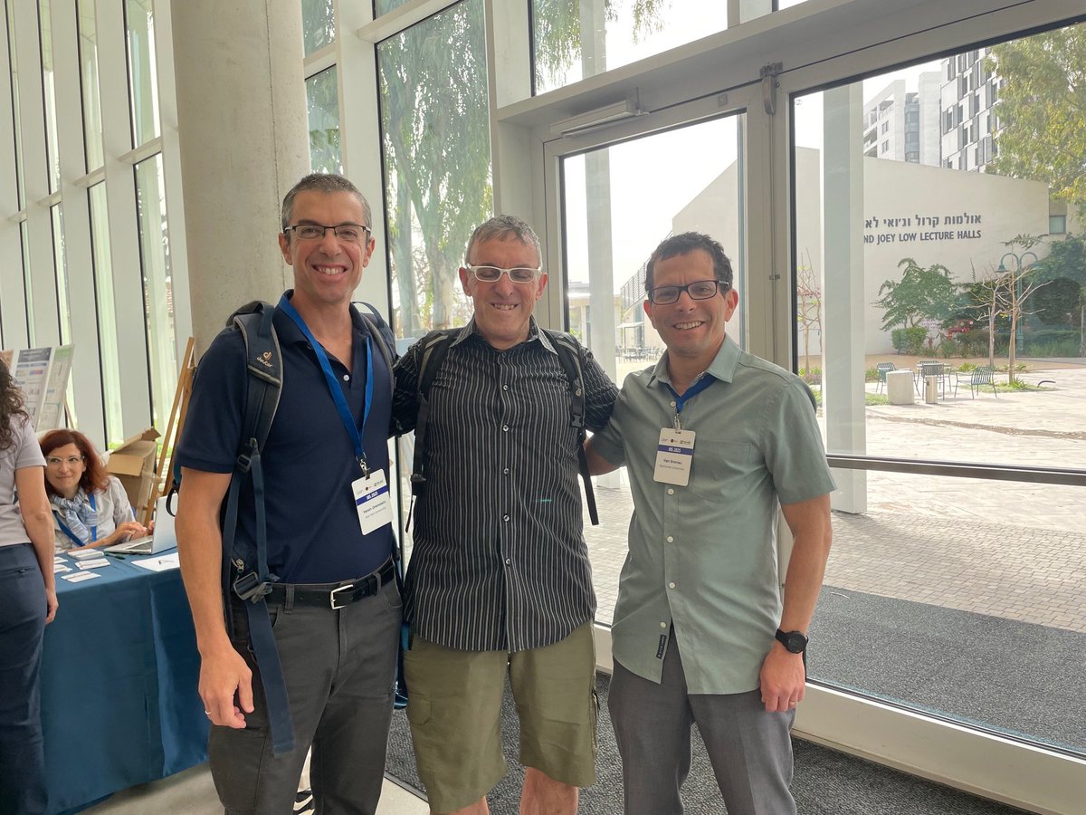 OrensteinYaron's tweet image. Finally fulfilled my life-long dream of giving a (too dense) talk at the Israeli Bioinformatics Symposium #IBS2025. Had a blast in the short time I had as I had to leave to #RECOMB2025 #RECOMBseq. My next dream: giving the local keynote!