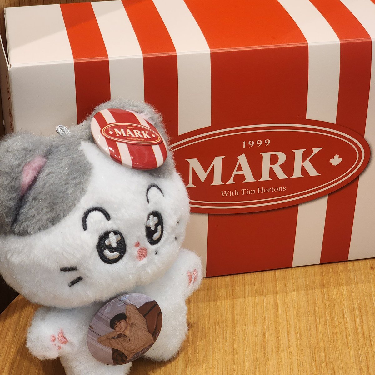 marku___lee's tweet photo. 앗고향의맛(고속노화로20살더먹음)

#팀홀튼 은마크의사랑만큼달콤하구나 https://t.co/P6tPeHLh8s