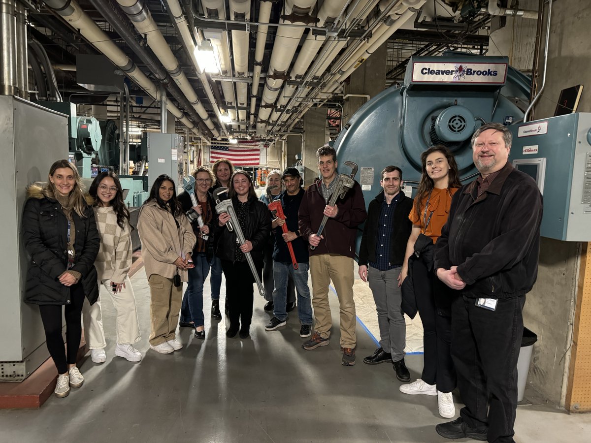 We want to thank the division’s research administrators for their immeasurable impact on Basic Sciences @FredHutch. From keeping labs supplied, managing funding, and resolving problems big and small, we’re grateful for what they do every day. #AdministrativeProfessionalsDay