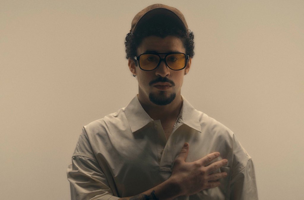 AccessBadBunny's tweet image. Bad Bunny will be the subject of the course “Bad Bunny: Musical Aesthetics and Politics” at Yale University. 🇺🇸📚
The class will explore the Puerto Rican artist’s cultural impact, the Puerto Rican diaspora and the politics embedded in his latest album