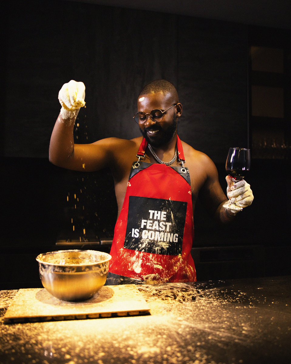 falzthebahdguy's tweet image. Kinda hot in here 💨 👨🏾‍🍳🥧

#TheFeast
#TheFeastisComing