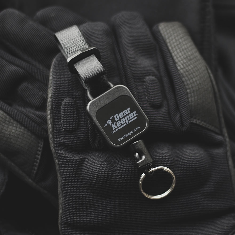 Gear Keeper tactical tethers keep your essential gear - flashlights, tools, radios - secure, accessible, and exactly where you need it under pressure. 📸: <a href="/obramo_security/">OBRAMO</a>

#GearKeeper #TacticalGear