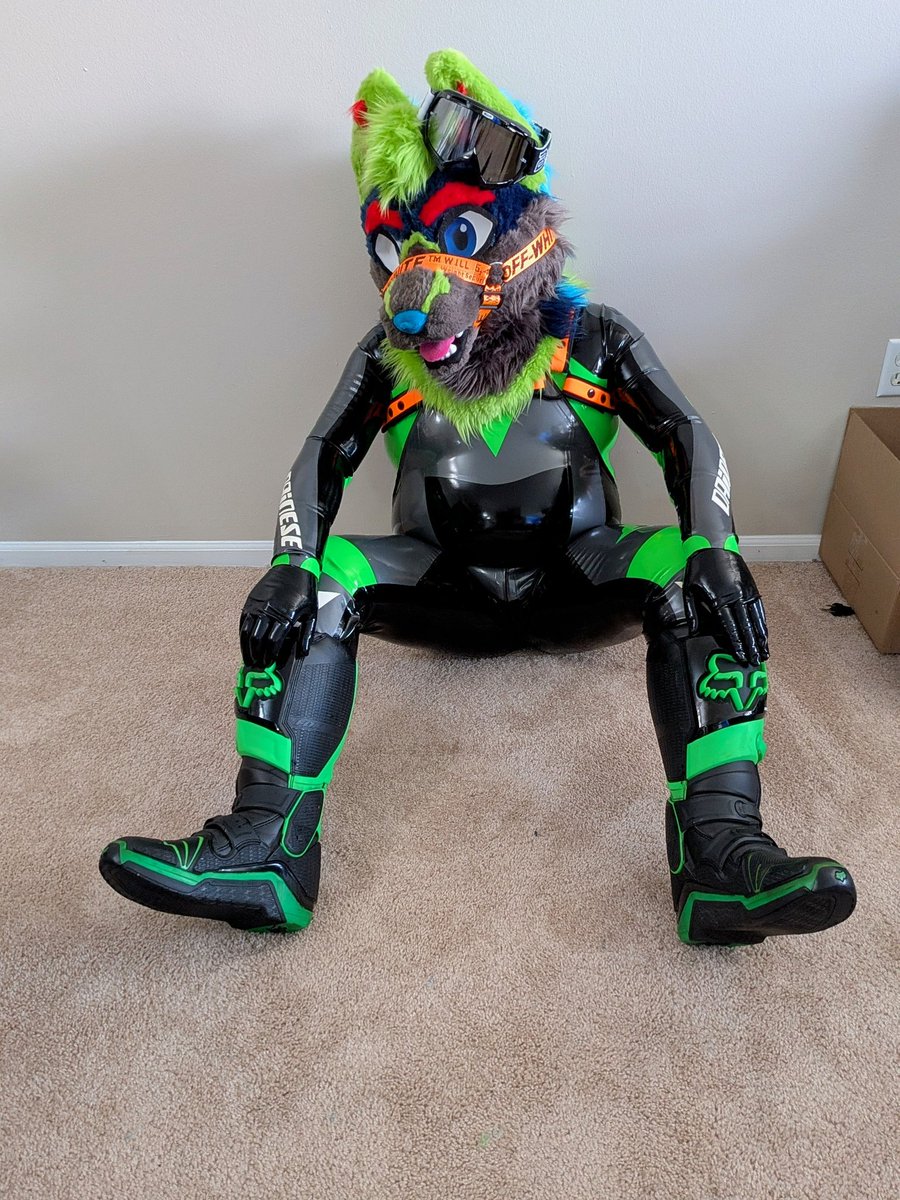 Waiting for yah to gear up so we can go riding!